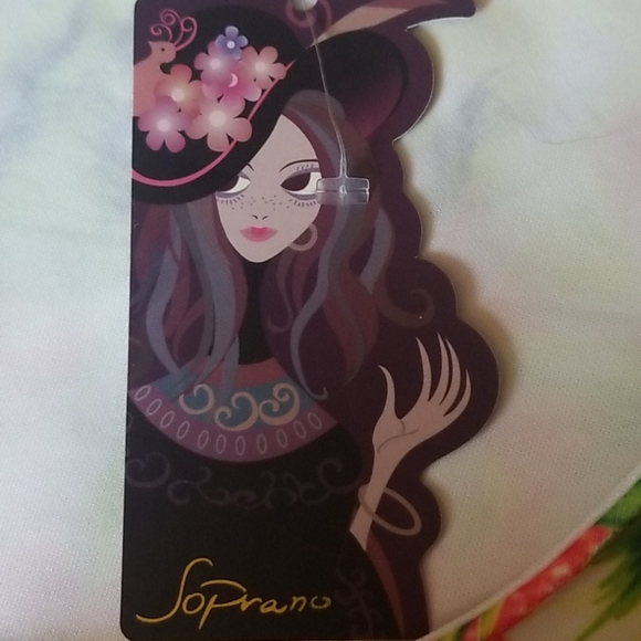 Beautiful Floral dress - Picture 5 of 6